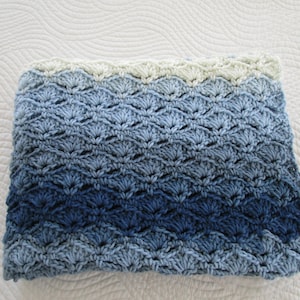 Patrón de manta de crochet con punto de concha: Afgana de cualquier tamaño (Patrón PDF)