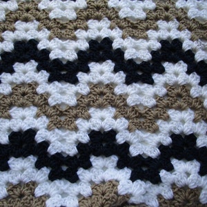 Modern Granny Chevron, Crochet Baby Blanket Pattern, Crochet Throw Blanket, Crochet Afghan Pattern image 3