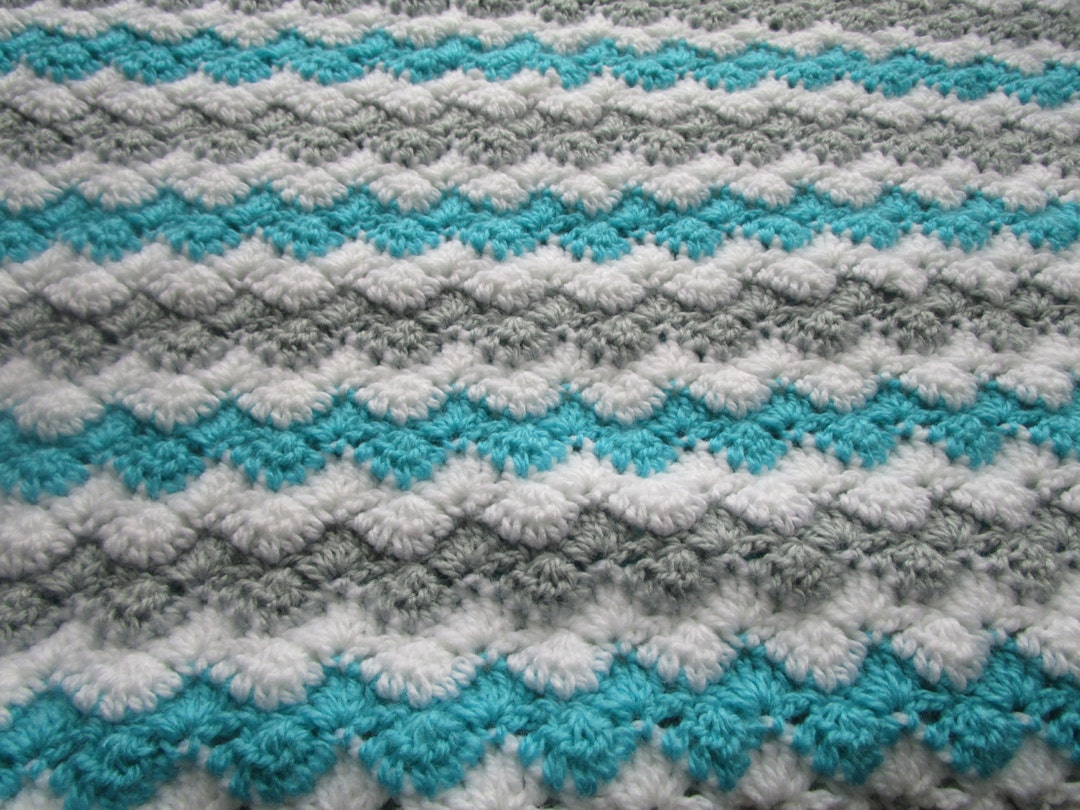 Shell Stitch Crochet Blanket Pattern: Zig Zag Design, Any Size