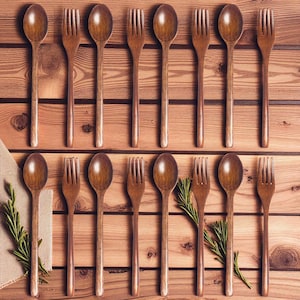 8 Set Wooden Cutlery Set, Natural Wood Spoons & Forks, Eco-Friendly Dinnerware, Reusable Wooden Utensils for Family or Guests