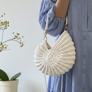 Handmade Shell-Shaped Crochet Shoulder Bag, Pearl & Chain Detail, Small Crossbody Purse