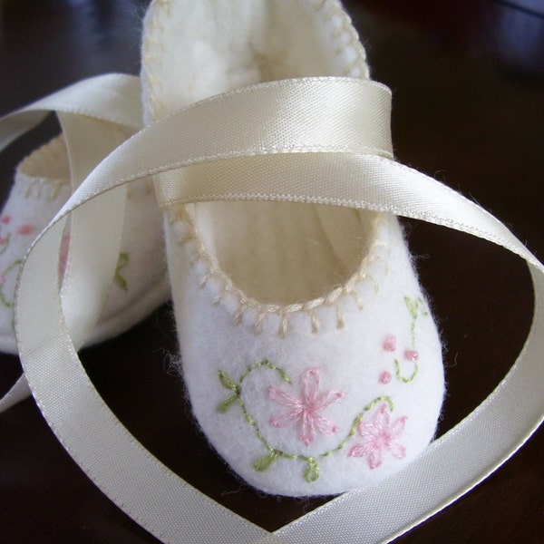 Hand Embroidered White Baby Slippers