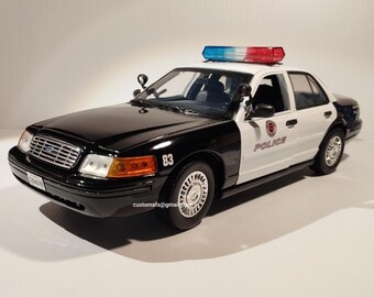 1/18 Scale State Trooper Ford Crown Victorian Diecast Model