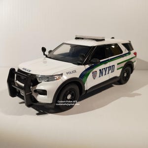 Green City (NYPD) New York Police Car 2022 Ford Explorer Model Car Diecast 1:24/ Custom Wholesale Police Car AFS /Custom Art Foam Stamps AFS
