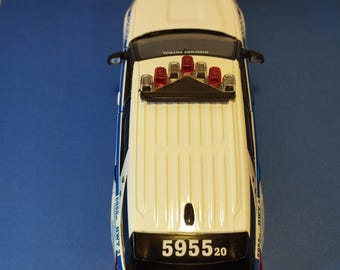 Ford Explorer Polizia 2022 Scala 1:24 &ndash; MOTORMAX Jersey City, Nero