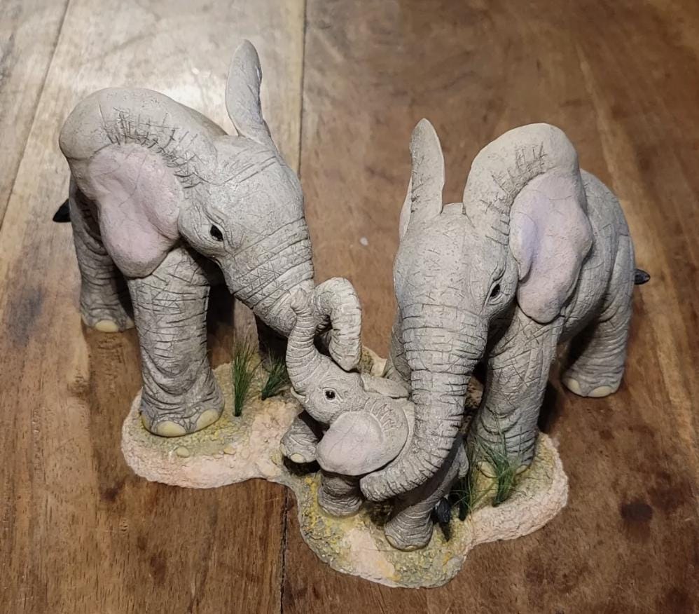 置物 Elephant Elephant Statues & Sculptures You'll Love - Wayfair Canada