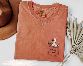 Camiseta Comfort Colors, Camiseta Ganso Bobo, Camiseta Leitor Ávido, Camiseta Ganso, Camiseta Pato, Camiseta Ganso Sério, Camiseta Ganso Engraçado, Presente Ganso Bobo
