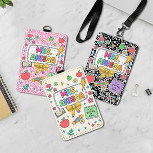 Personalisiertes Lehrer Namensschild Lanyard - Benutzerdefinierter Schul Thema Ausweishalter - Lustiges und funktionales Geschenk für Lehrer Wertschätzung.