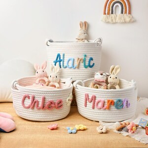 Personalisierter Baby-Geschenkkorb mit Namen - Seil-Baumwollaufbewahrung-Organizer für Babyparty, Neugeborenen, Kinderzimmer oder Spielzeug, handgemachtes Geschenk.