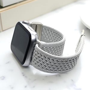 Woven Nylon Apple Watch Band: Breathable, Lightweight, Adjustable (38mm–49mm