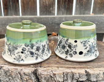 Trays, Jars & Containers