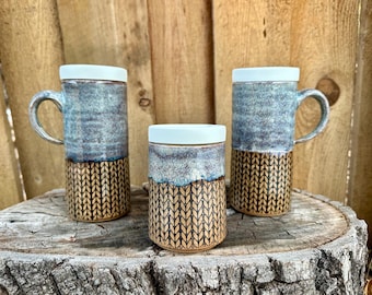 Cozy Handmade Knit Sweater Ceramic Travel Mug with Silicone Lid – Perfect for Cold Days & Travel