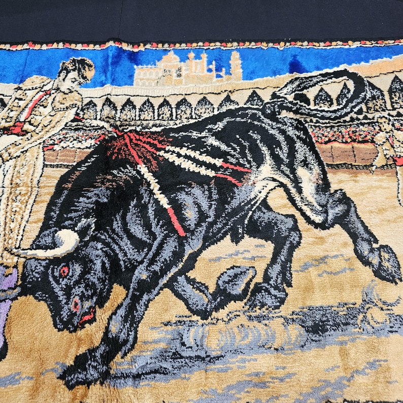 VTG 70s Spanish Matador Bull Fighter Wall Tapestry Rug Velvety 38.5