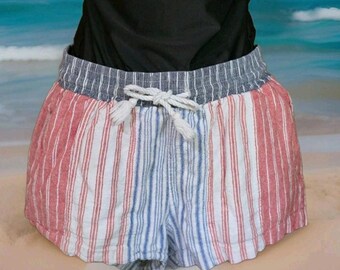 Pantalones cortos Banjara para mujer, talla mediana, de mezcla de lino, a rayas rojas, blancas y azules con cordón ajustable.