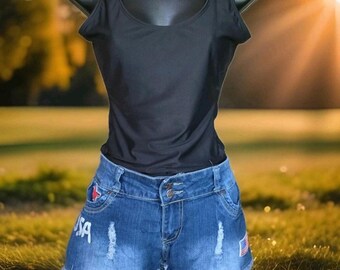 True Gypsy Women's Shorts Size 7 Denim Distressed Frayed Torn USA Flag Booty EUC