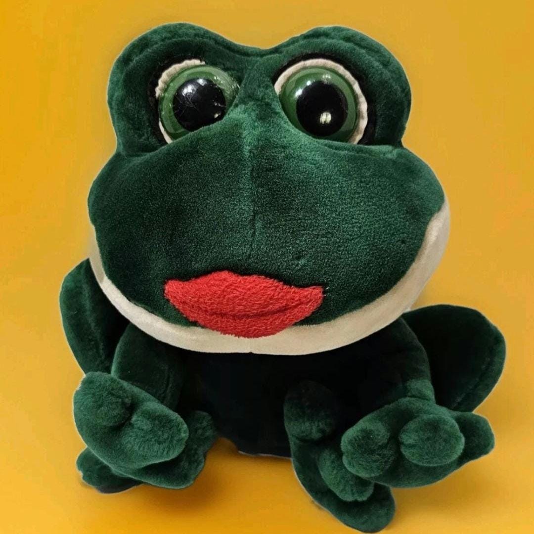 Vintage Russ Berrie Smooches Green Frog Lips Plush 10