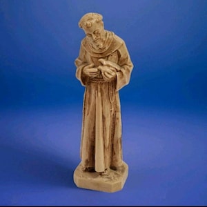 Vintage Saint Francis Assisi Hard Plastic Figurine Holding Doves EUC