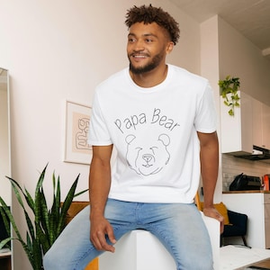 Papa Bear T-Shirt | Father&#39;s Day Gift | New Dad Shirt | Unisex Softstyle Tee | Trendy Dad Wear