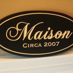 Personalized Carved Wood Oval Family Name Sign With Established Date