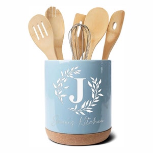 Porte-ustensiles de cuisine personnalisé en céramique Monogramme gravé et texte personnalisé ustensiles non inclus Sky Blue