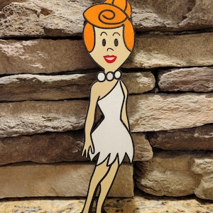 Decoração autônoma de madeira pintada à mão WILMA FLINTSTONE - Decoração clássica de desenho animado - Arte de parede vintage da Hanna-Barbera