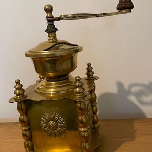 Vintage Brass Coffee Grinder – Ornate Polished Brass Hand Mill with Drawer and Floral Motif