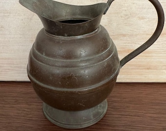 Antiker rustikaler Krug, Messingdekor, französische Landvase