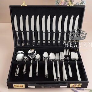 92-Piece Silver Mirror Finish Flatware Set: Elegant Tableware for 12