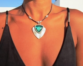 Emerald green  necklace statement necklace for women, boho chic jewelry, choker necklace, Kekugi handmade jewelry • Gift for Her