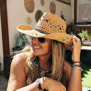 Chapeau de cowboy personnalisé pour femme - chapeau d'été en paille, style western fait main, cadeau de festival personnalisé
