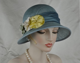 Antique Brimmed Cloche Hat With Faille Taffeta, Antique Hat  display picture 3