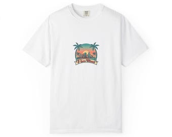 Camiseta vintage de palmeras al atardecer de Miami / Escena de playa retro