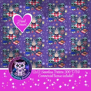Puede incluir: Un patrón sin costuras con extraterrestres azules con antenas, acampando alrededor de una fogata. El fondo es un cielo estrellado morado con estrellas blancas. El texto "Hand Drawn!" y "Embrace Your Cosmic Oddity" están incluidos en el diseño.