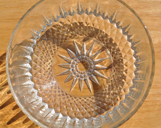 Clear Diamond Starburst 9" Serving Bowl Arcoroc France 4.25" Tall Vintage Free Ship