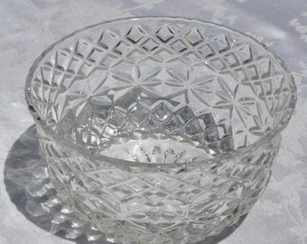 Deep Crystal Bowl w/ Stars & Diamonds 7.75"top wide 4.25" tall Avitra Poland Vintage Free Ship
