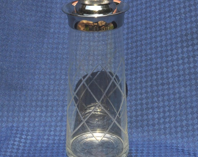 Vintage Art Deco Glass Pitcher Cocktail Mixer Criss-Cross Etched 10"x4" Chrome Top Free Ship