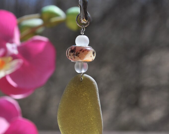 Fan Chain Pull. Genuine Sea Glass, Ceiling Fan Pull, Light Pull, Sun Catcher, Frosty Olive Green Drop 306, Lamp Pull, Beaded Pull Suncatcher