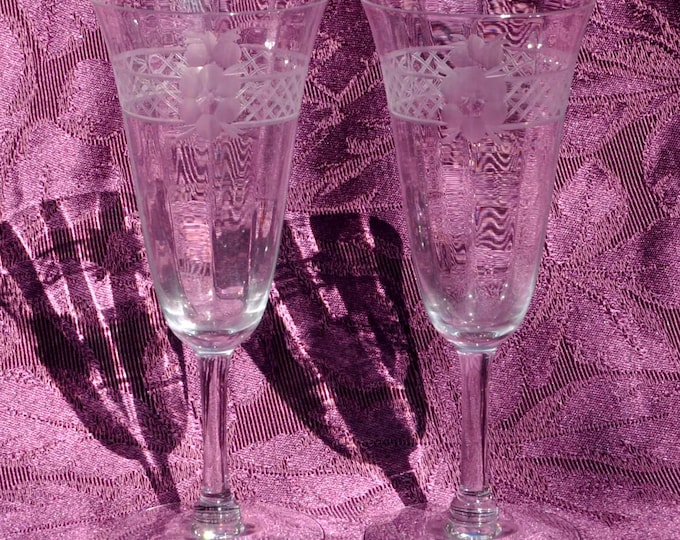 Vintage Pair Crystal Etched Champagne Flutes Optic Ribbed 6.5" Tall 2 5/8"D Free Ship