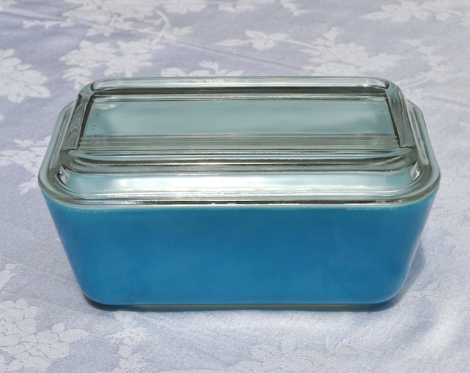 Robin Blue Refrigerator Dish #59 with Clear Lid (0502&502C) Pyrex 6.75x4.25" Vintage Free Ship