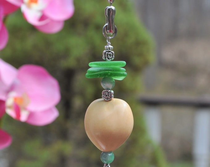 Beach Light Pull, Genuine Sea Glass, Ceiling Fan Pull, Light Pull, Suncatcher, Frosty Green Stack 407, Coastal Gifts, Lamp Pull, Beaded Pull