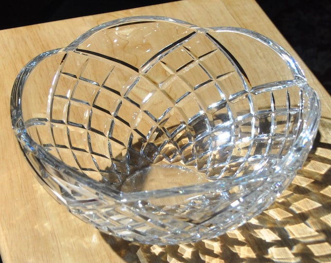 Vintage Wedgwood Crystal Bowl 10"x4.5" Beveled & Scallop Signed Free Ship