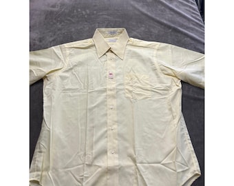 Vintage Hathaway Main Line Mens 17 SS Yellow Short Sleeve Button Down Shirt