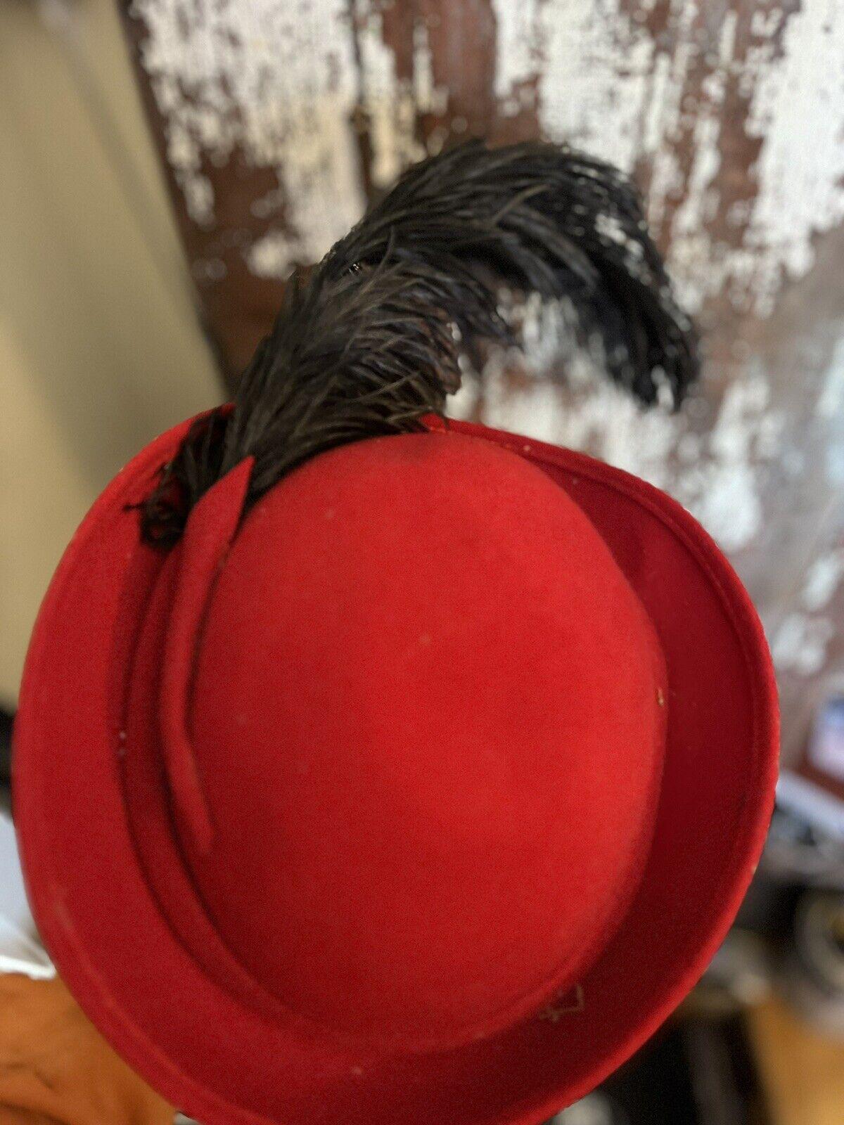 Vintage - Importina 100 % Wool Hat Feather Red Black Nos New Tags Rare‎ Gypsy Vintage - Importina 100 % Wool Hat Feather Red Black Nos New  main image 3
