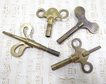 Antique Vintage Aged Brass Clock Key Winder Collection Lot (4) Each Neat Old Project Pieces