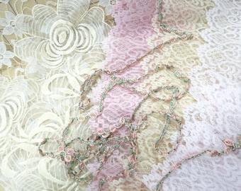 Lots Of Romantic Lace Plunder Pile Vintage Shabby Chic Junk Journal Project Textiles Pieces Bundle