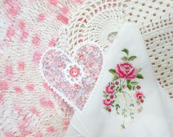 Soft Goods Vintage Cottage Chic Estate Crochet Doilies Bundle Lot Textiles Craft Project Supplies