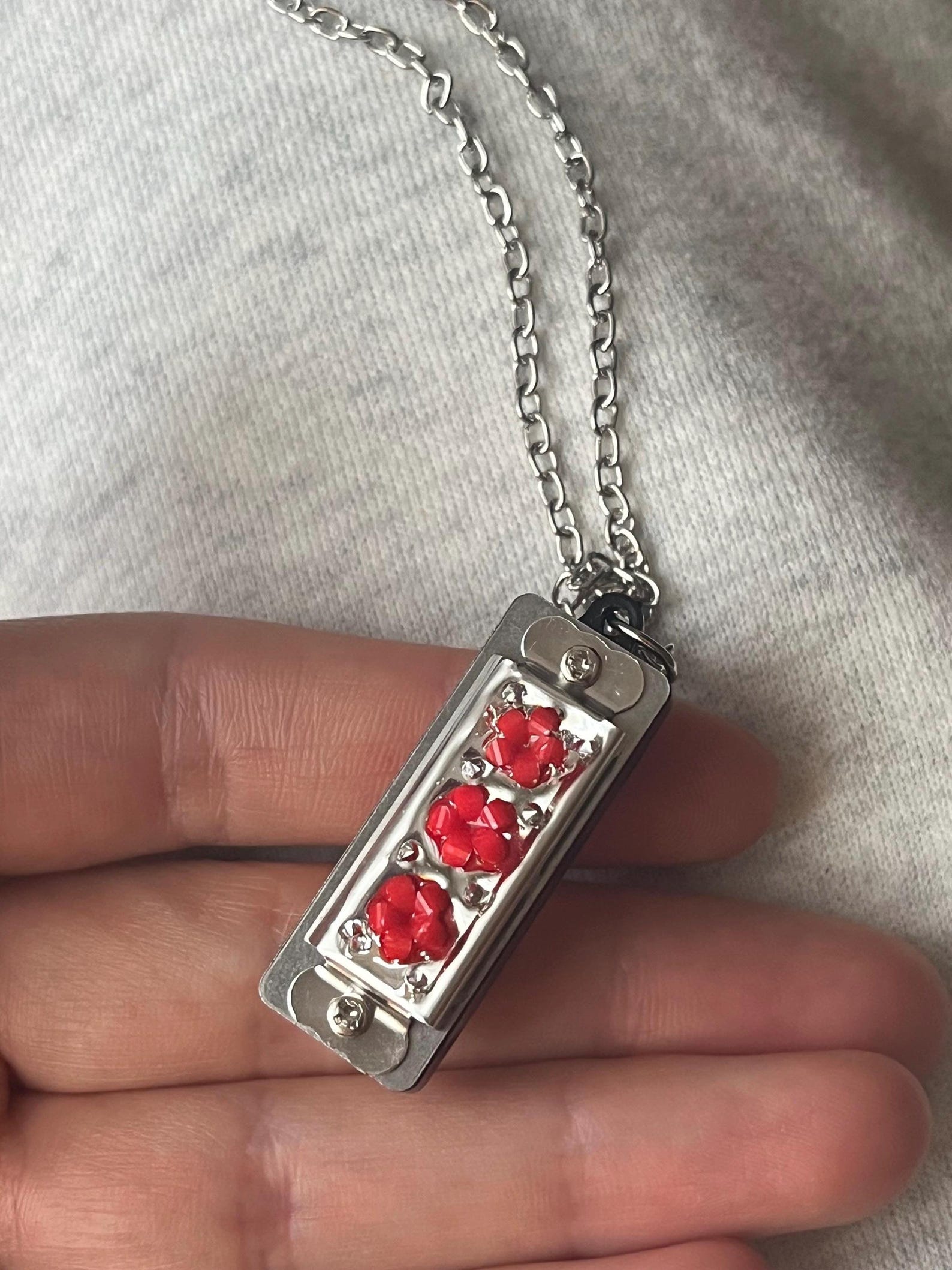 Collier harmonica miniature