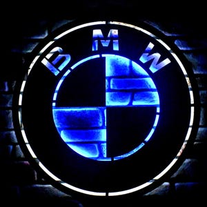 Letrero de neón LED con el logotipo de BMW, elegante decoración de pared automotriz, perfecto para salas de exhibición de autos y colecciones de entusiastas, logotipo decorativo de BMW, regalo de BMW