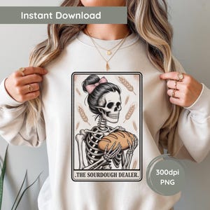 Sauerteigbrot Skelett Tarot Karte PNG | Brot Clipart | Tarot Sublimation | Krokette Skelett Baker Aufkleber | Tarot-Aufkleber Witchy
