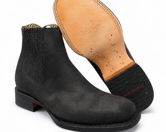 Suede Square Toe Ankle Boots/ Botin de Nubuck